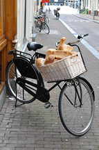 Reestraat, Fahrrad vor einer Bäckerei