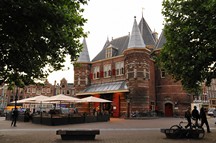 Nieuwmarkt, de Waag.jpg