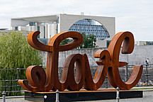 Berlin, Skulptur Love-Hate