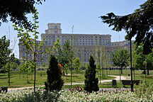 Park Izvor Parlamentspalast