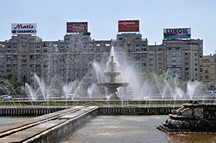 Piata Unirii, Springbrunnen