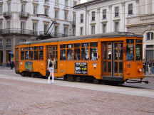 Straenbahn vor der Scala