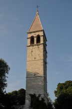 Turm im Strossmayerov Park