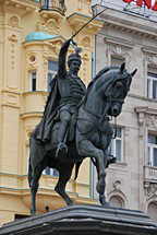 Ban-Jelacic-Platz, Reiterdenkmal