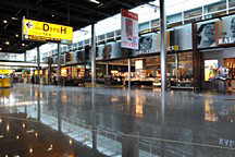 Zwischenstation am Flughafen Schiphol (Amsterdam)