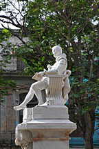 Plaza Iglesia, Santa Teresa