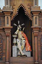 Kirche d. Heiligen Dreifaltigkeit, sitzender Jesus