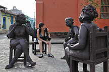 Skulptur 'Las Chismosas' (Die 3 Klatschtanten)