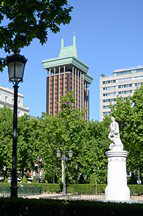 Plaza de la Villa de Paris