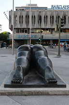 Skulptur am Plaza de Colon