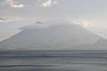 Atitlan See, 2 Vulkane