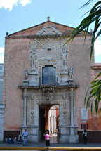 Portal des Casa de Montejo