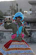 Plaza de Armas, morgendlicher Wititi Dance