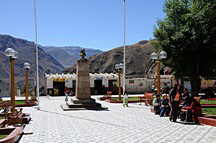 Huaytara Hauptplatz
