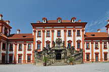 Schloss Troja