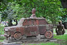 Trabant Monument im Park hinter der National Art Gallery