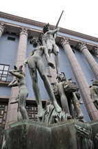 Orpheusstatue vor dem Konzerthaus