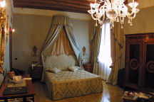 unser Zimmer im Hotel Al Ponte dei Sospiri