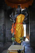 Angkor Wat, Vishnu Statue